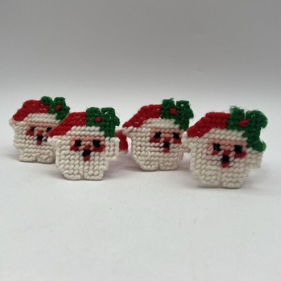 Set 4 Vtg Christmas Needlepoint Santa Claus Napkin Rings Handmade Plastic Canvas - Picture 2 of 3